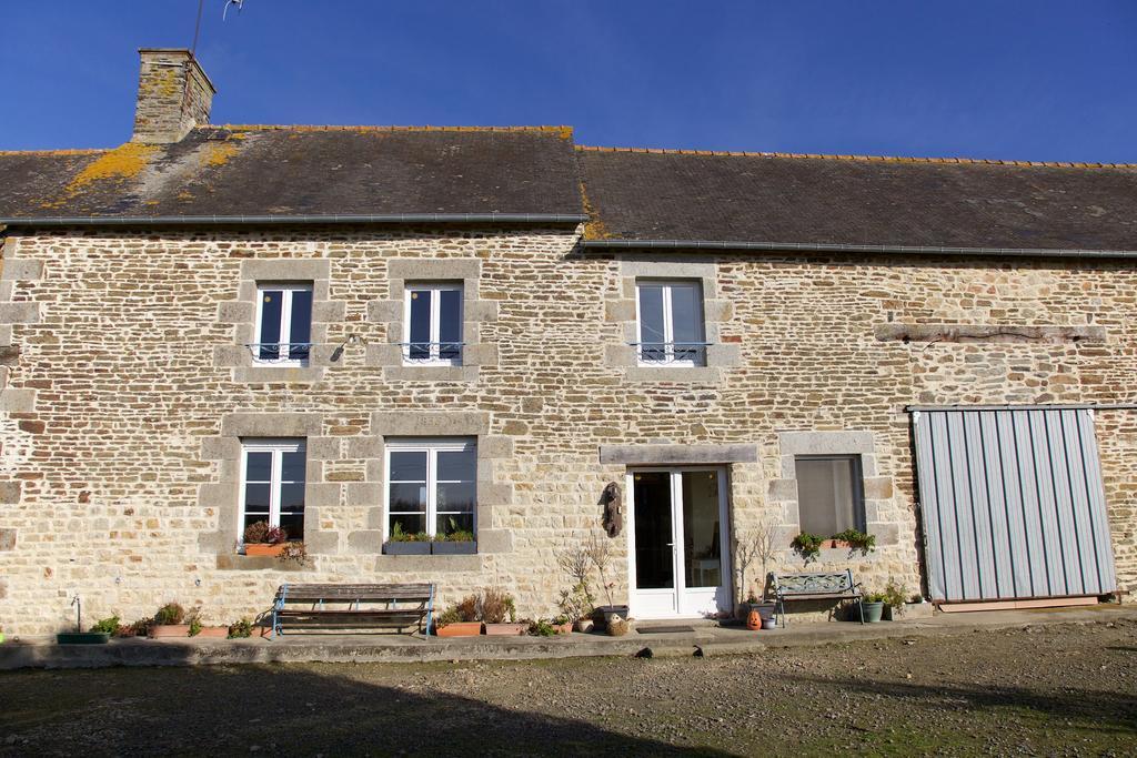 La Petite Chesnee Sacey
